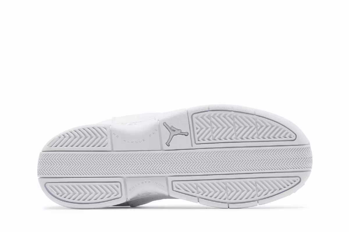 Air Jordan Team Elite 2 Low GS White Pure Platinum, view 5