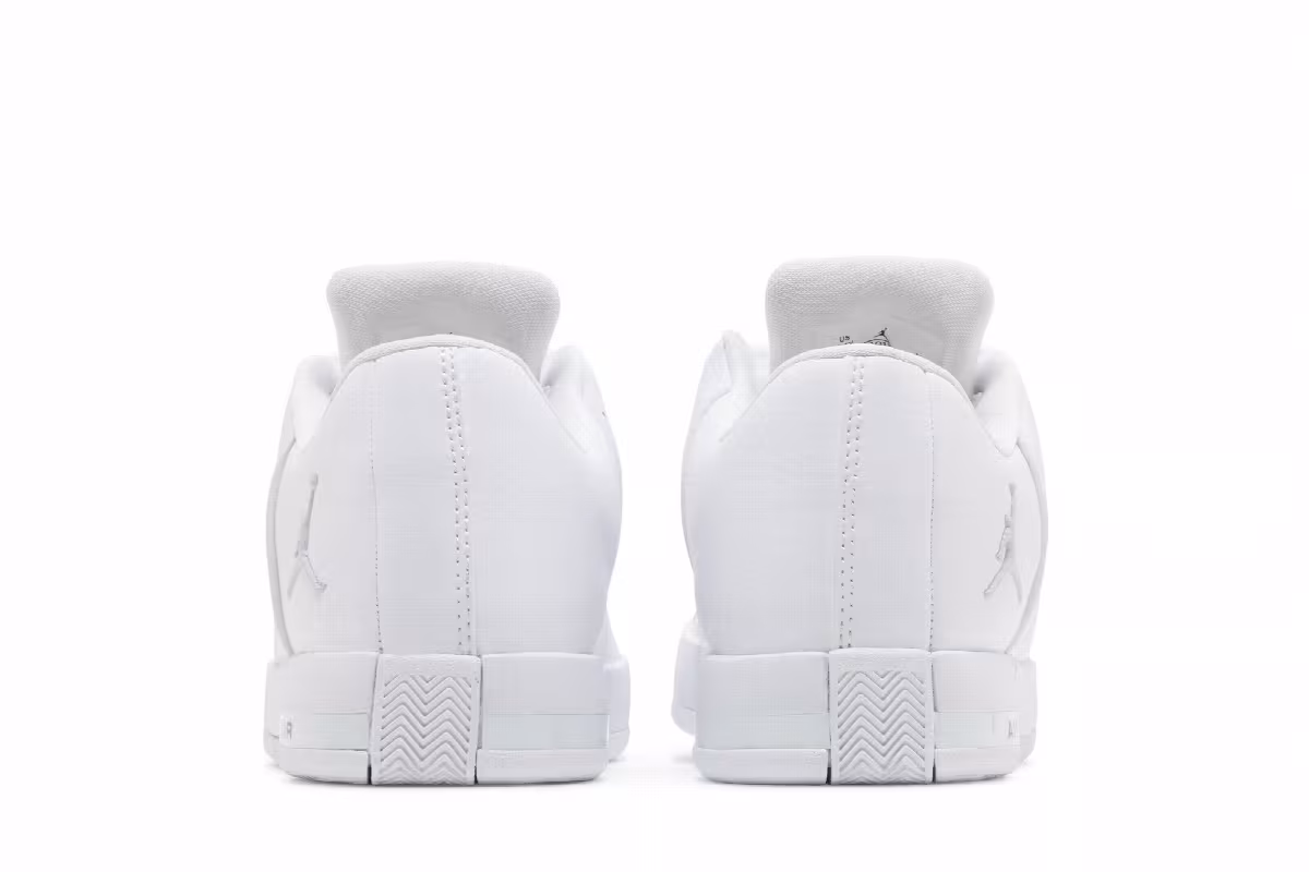 Air Jordan Team Elite 2 Low GS White Pure Platinum, view 7