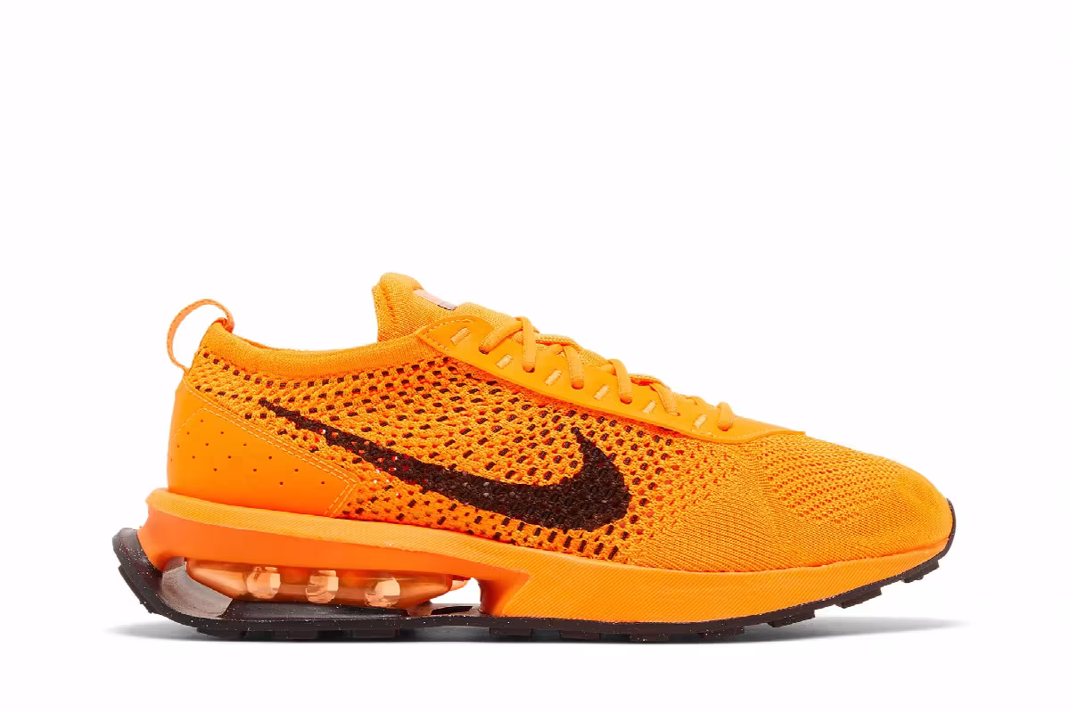 Nike Air Max Flyknit Racer Total Orange Black, view 2