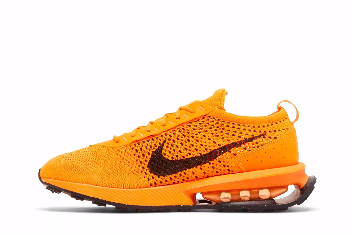 Nike Air Max Flyknit Racer Total Orange Black, view 4