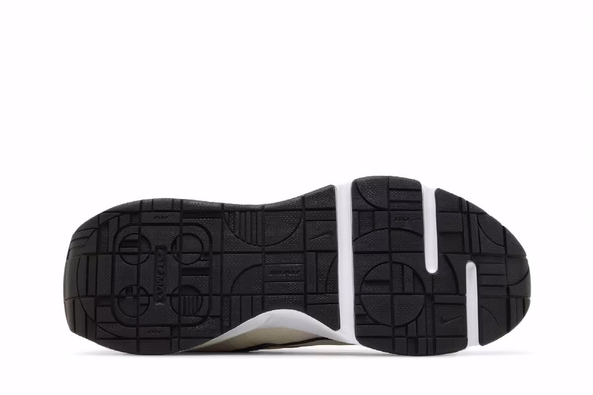 Nike Women's Air Max Interlock Phantom Black, view 5