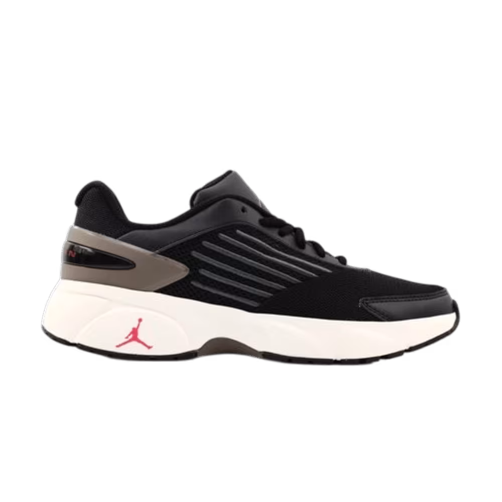 Air Jordan Trunner Flow Black University Red White