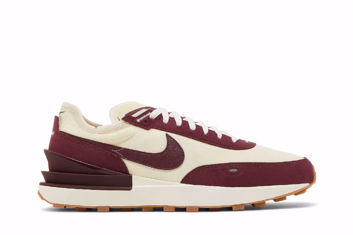 Nike Waffle One SE Night Maroon, view 2