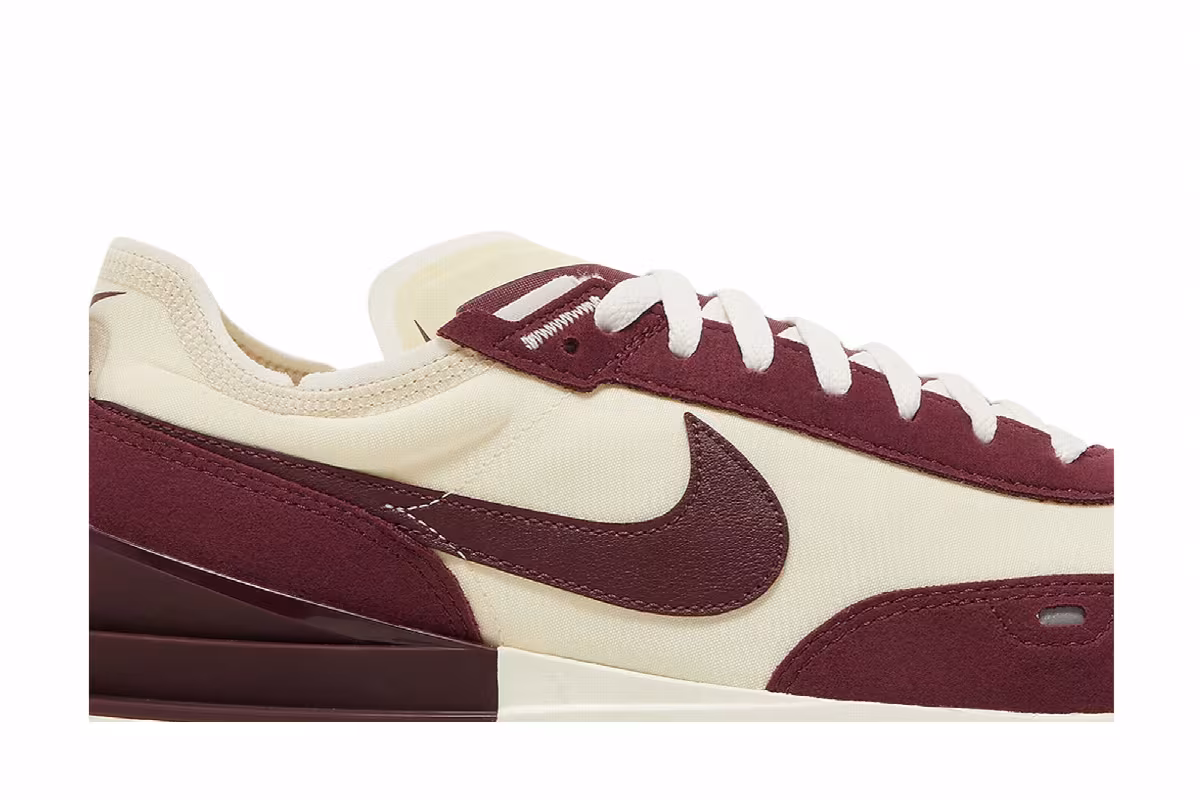 Nike Waffle One SE Night Maroon, view 3