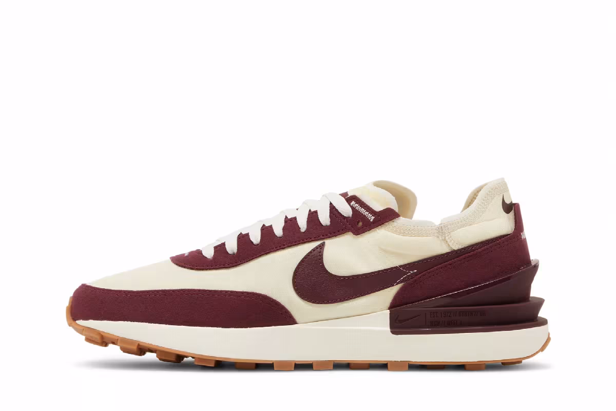 Nike Waffle One SE Night Maroon, view 4
