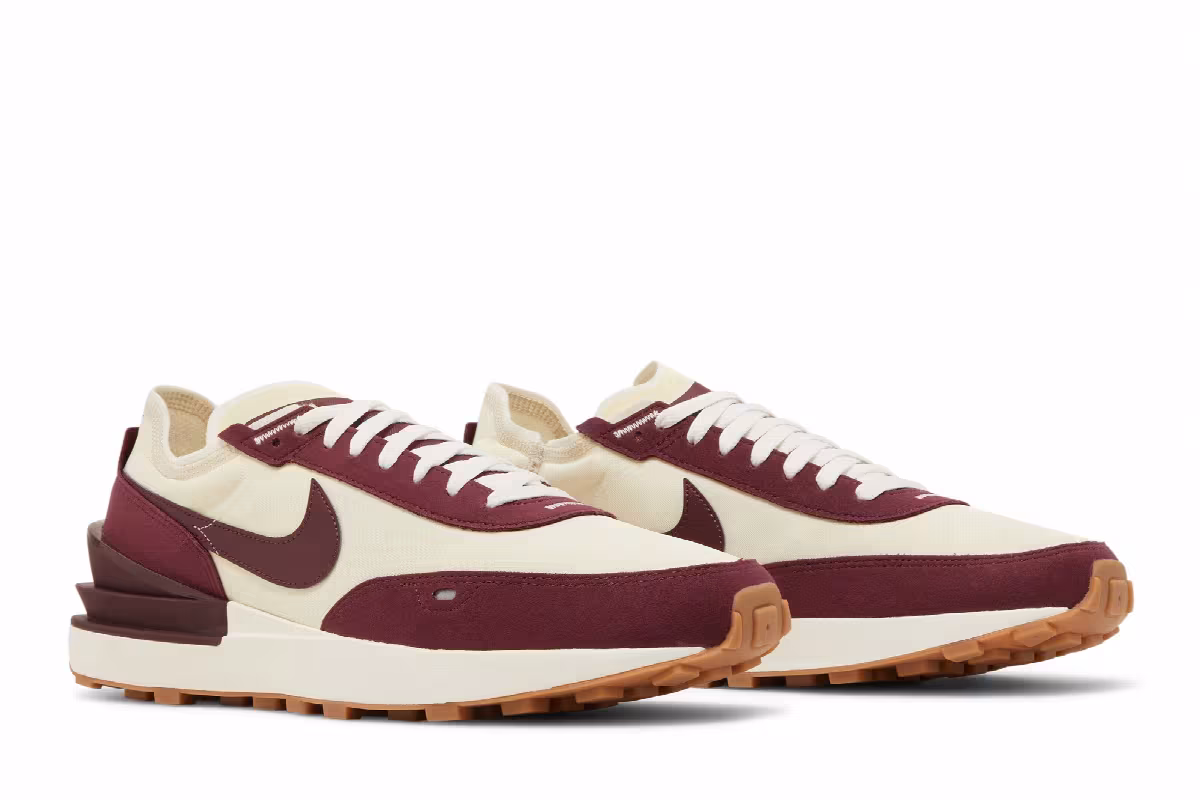 Nike Waffle One SE Night Maroon, view 9