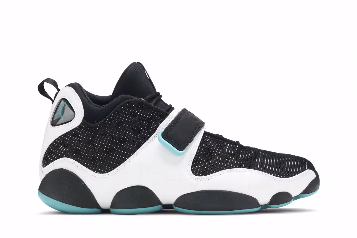 Air Jordan Black Cat Black Turbo Green, view 2