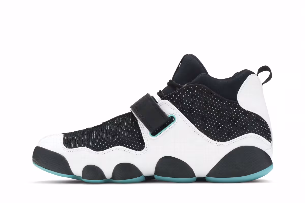 Air Jordan Black Cat Black Turbo Green, view 4