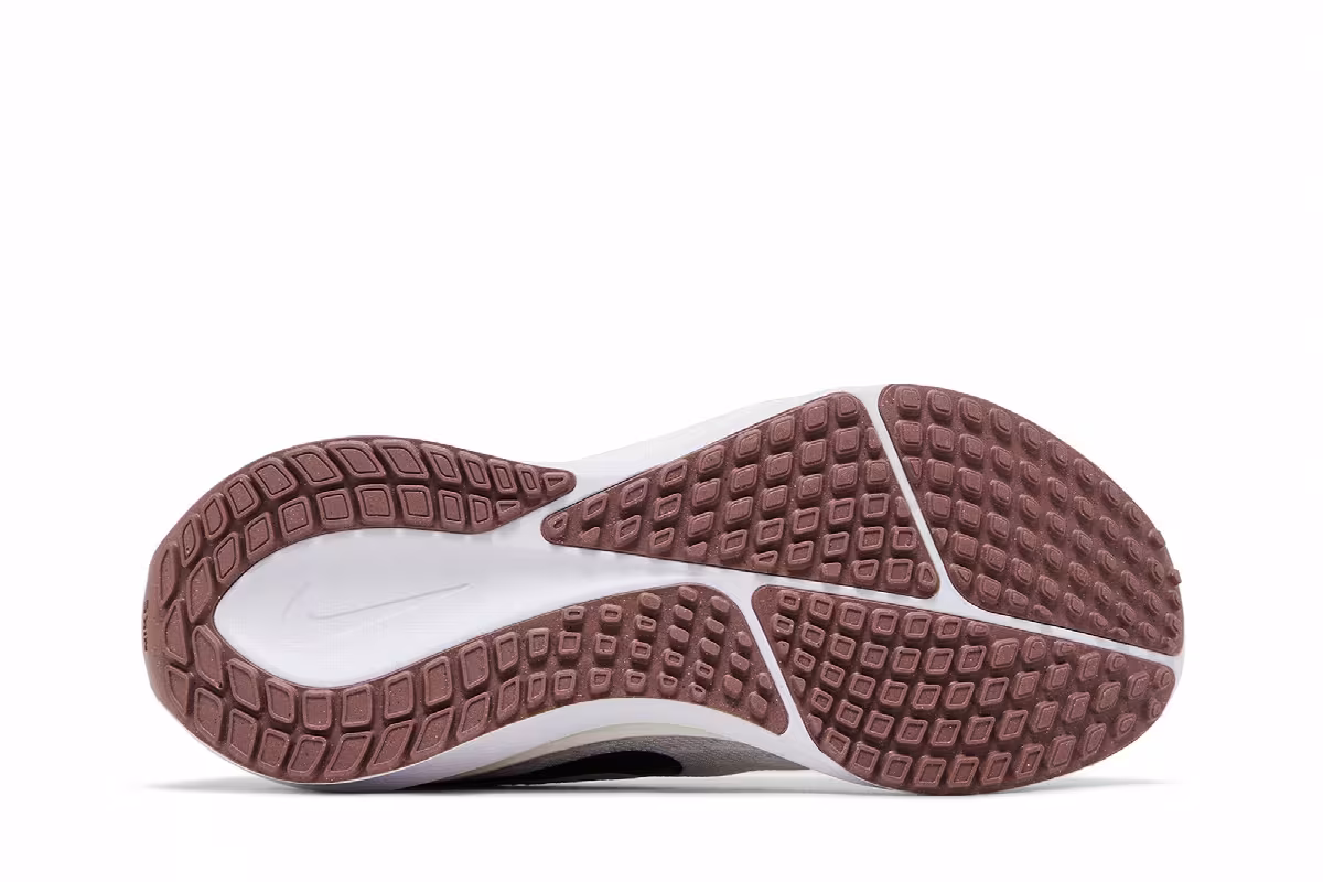 Nike Women's Vomero 17 Platinum Violet Black, view 5