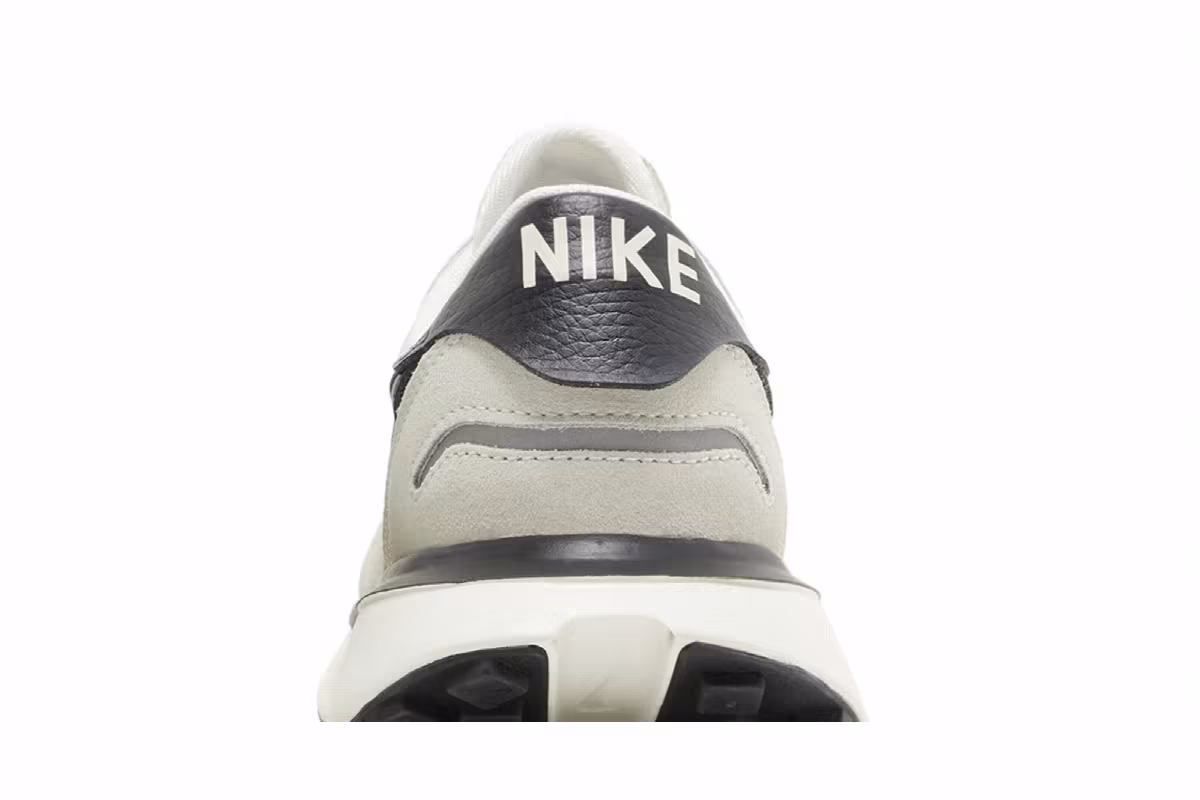 Nike Women's Phoenix Waffle Summit White Black, view 8