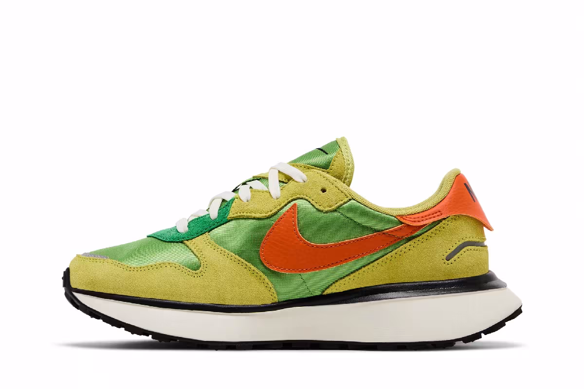 Nike Women's Phoenix Waffle Chlorophyll Safety Orange, view 4