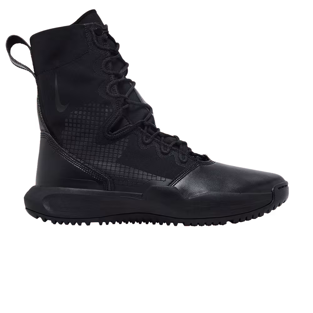 Nike SFB B2 Triple Black