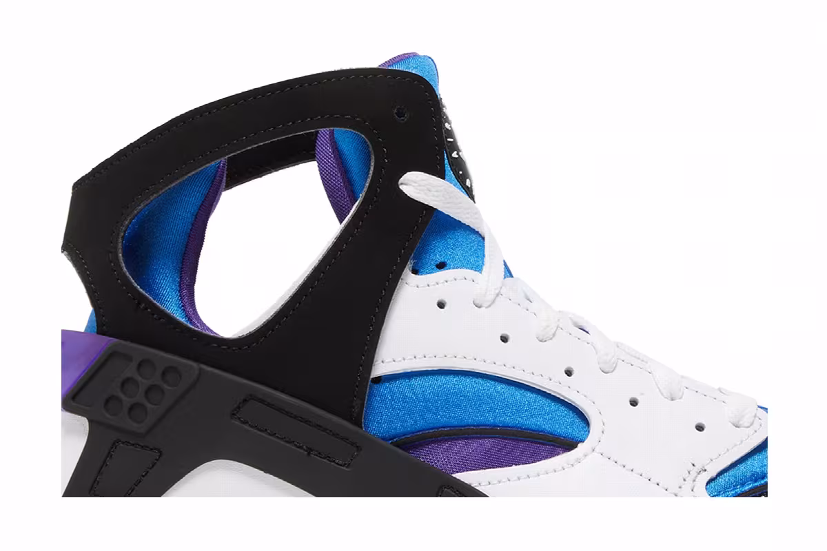 Nike Air Flight Huarache OG 2023, view 3