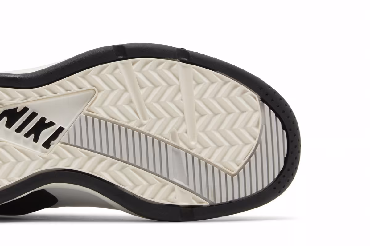 Nike Air Flight Huarache Photon Dust Black, view 6