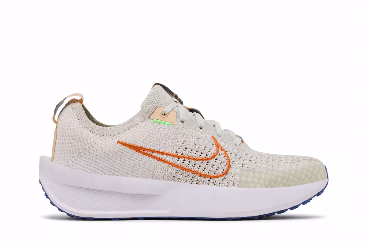 Nike Women's Interact Run Light Bone Bright Mandarin, view 2