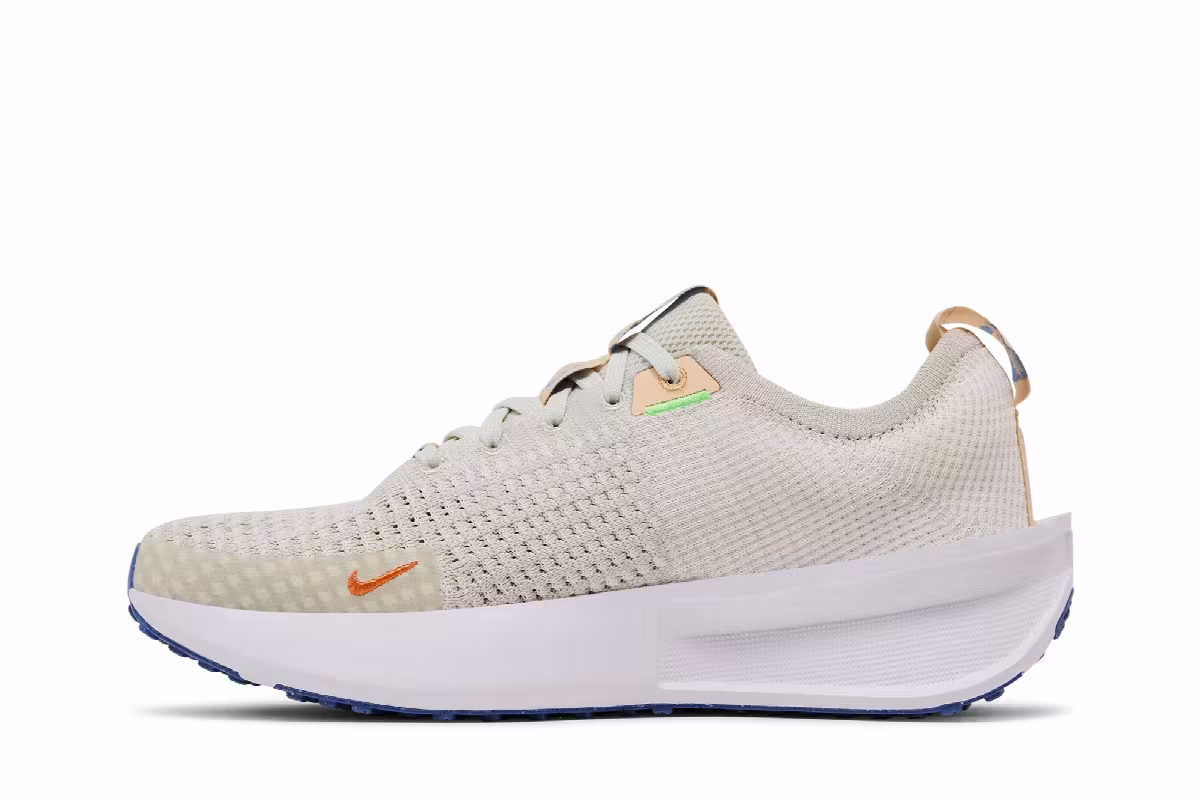 Nike Women's Interact Run Light Bone Bright Mandarin, view 4