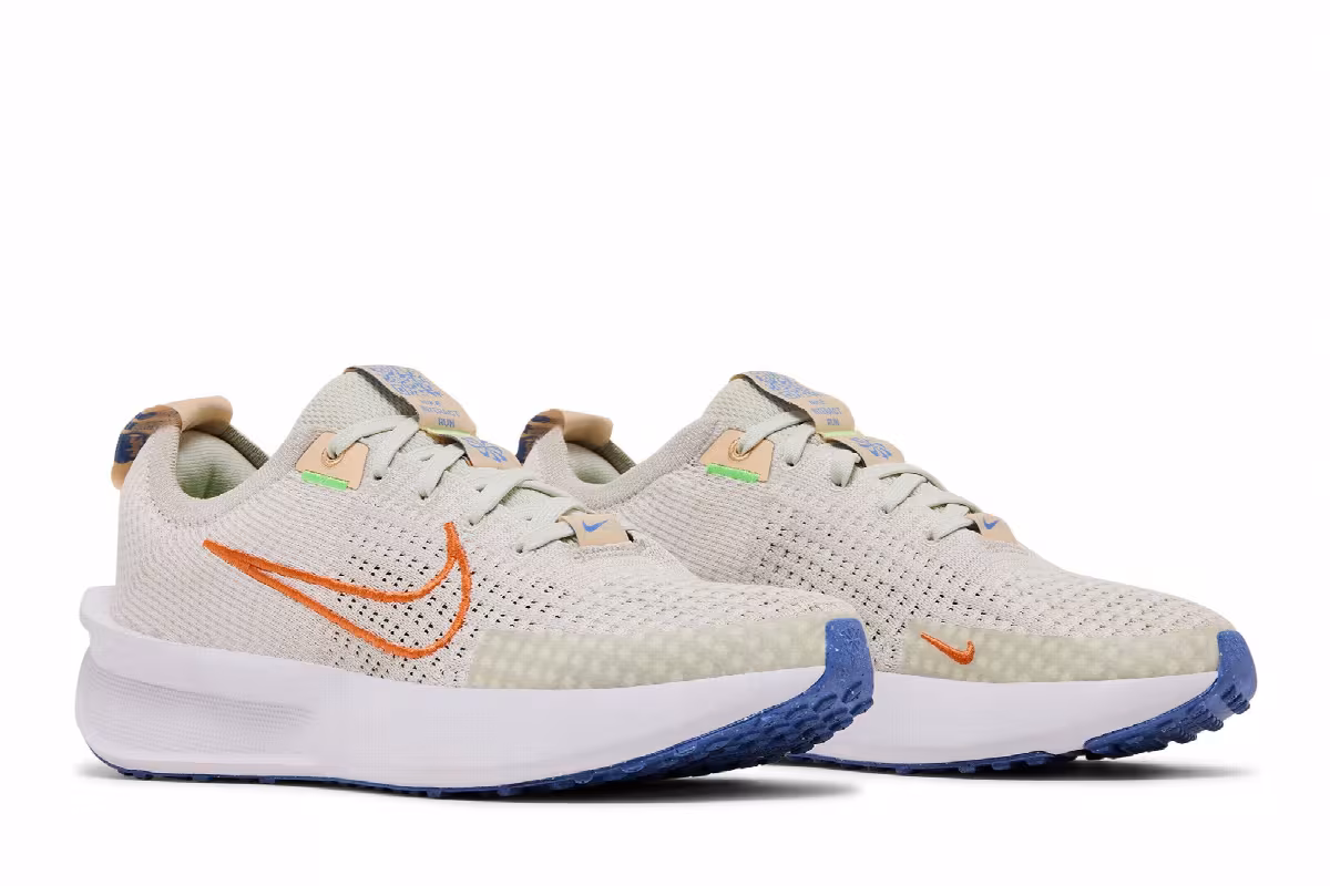 Nike Women's Interact Run Light Bone Bright Mandarin, view 9