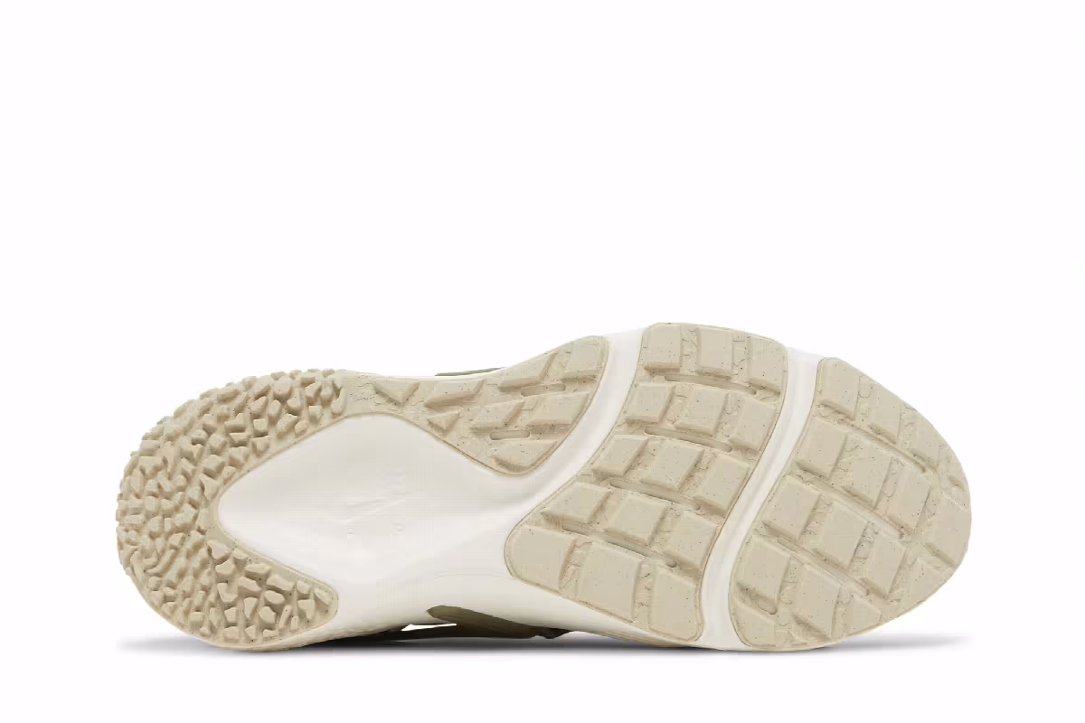 Nike Women's Air Huarache Craft Medium Olive, view 5
