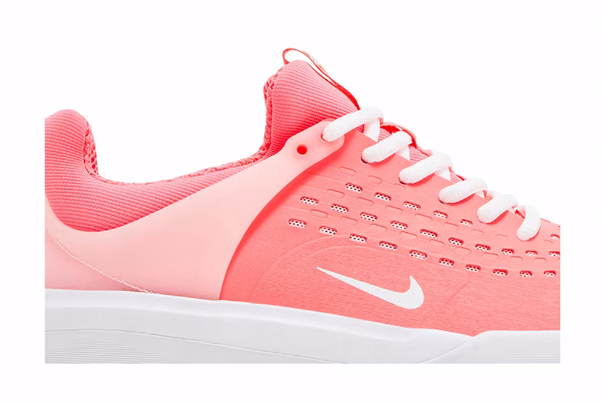 Nike Zoom Nyjah 3 SB Hot Punch, view 3