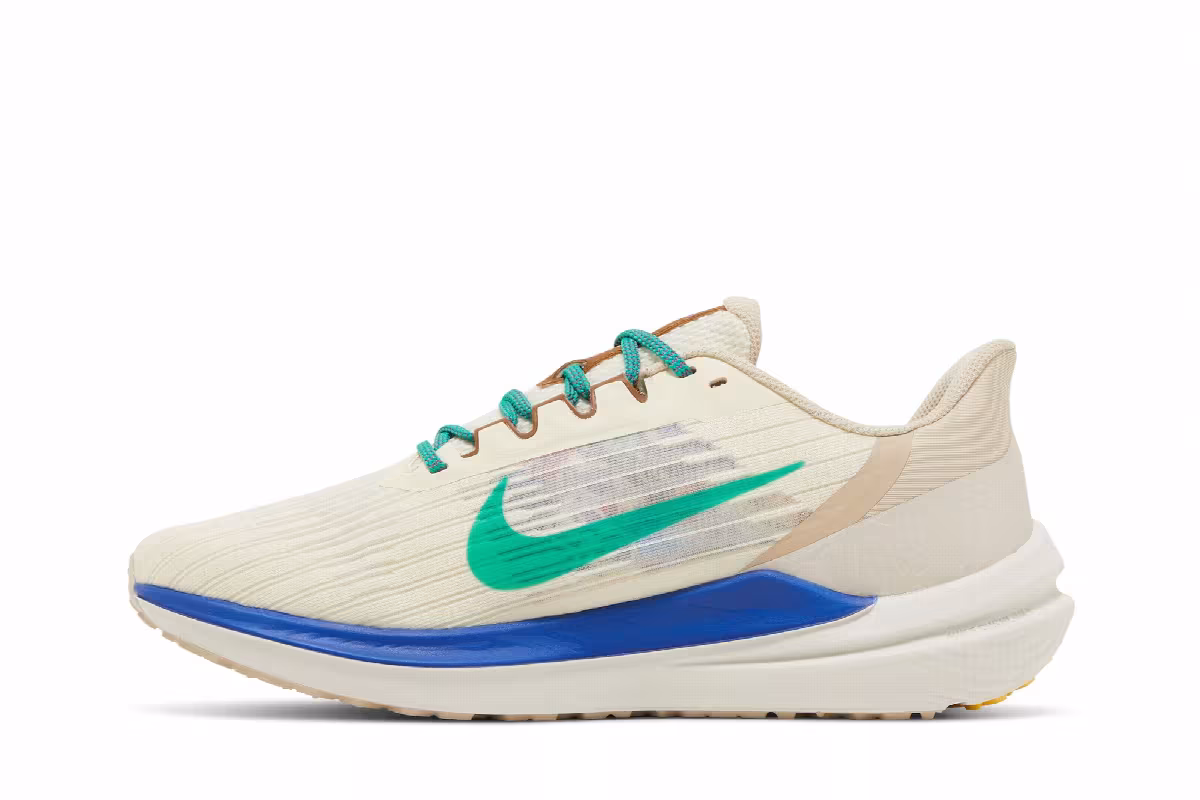 Nike Air Winflo 9 Premium Coconut Milk Stadium Green, view 4
