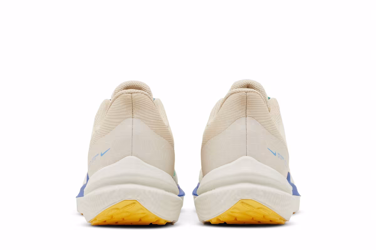 Nike Air Winflo 9 Premium Coconut Milk Stadium Green, view 7