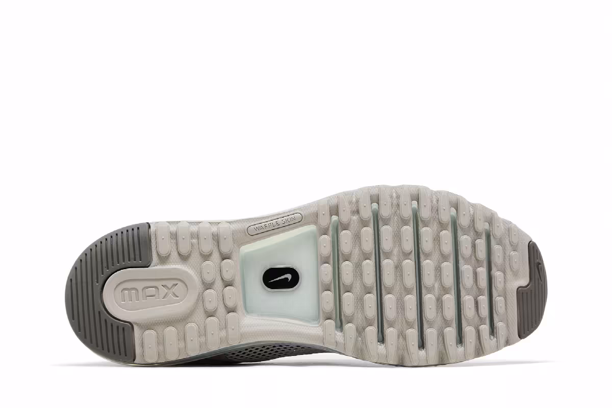 Nike Air Max 2013 Photon Dust, view 5