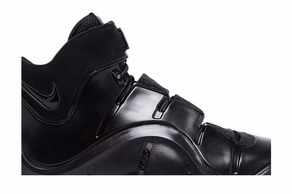 Nike Zoom LeBron 4 Black Anthracite 2023, view 3