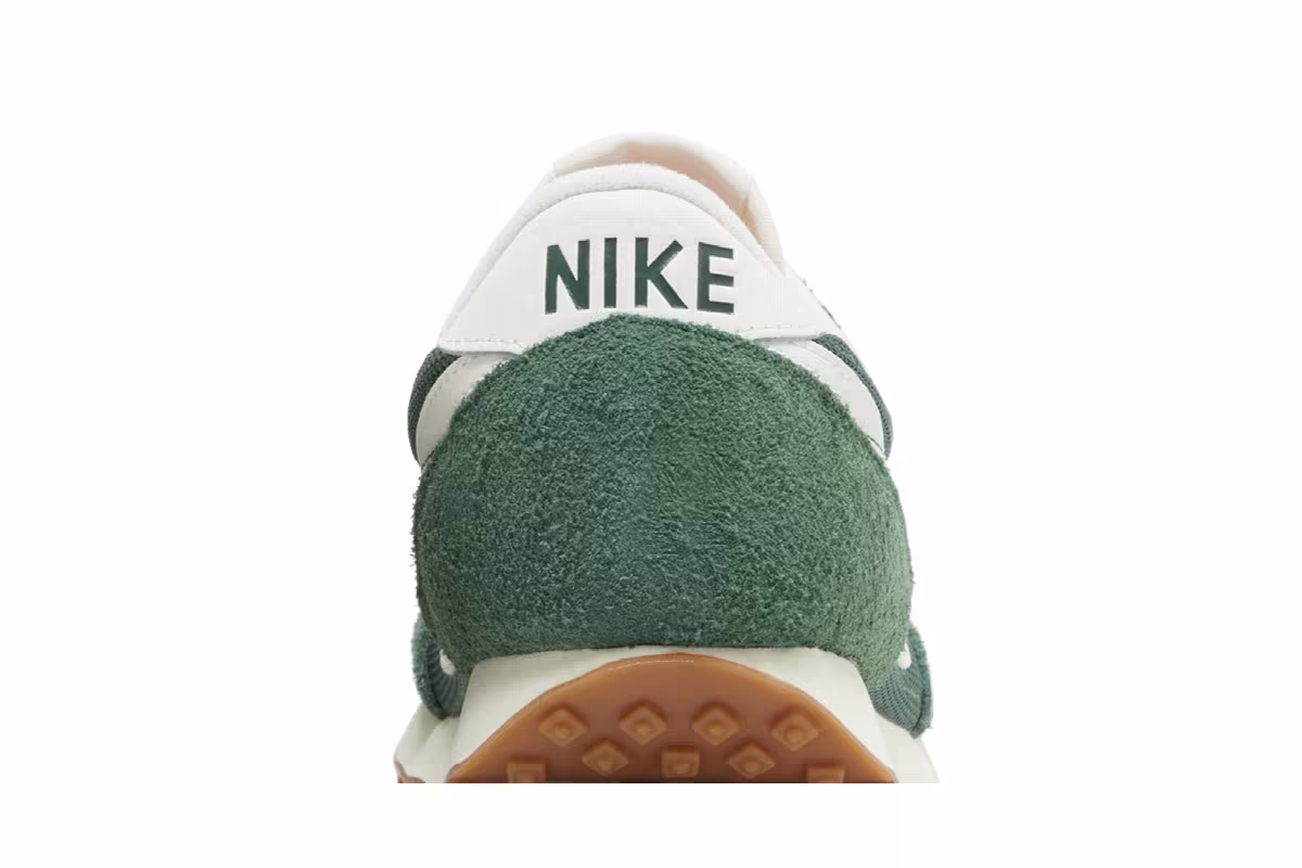 Nike Women's Daybreak Vintage Fir, view 8