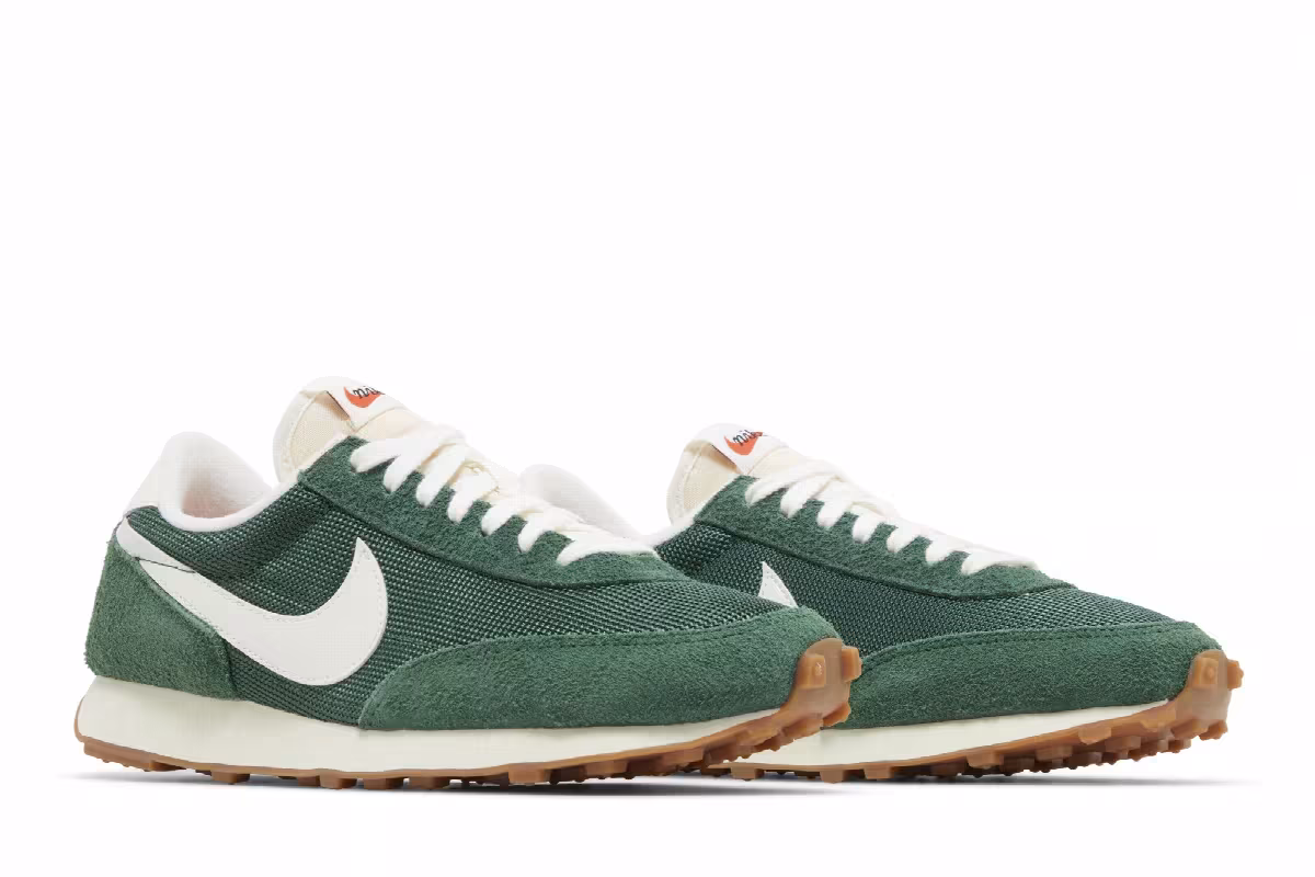 Nike Women's Daybreak Vintage Fir, view 9