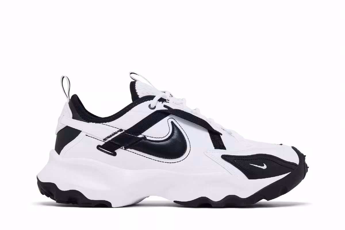 Nike Women's TC 7900 White Black, view 2