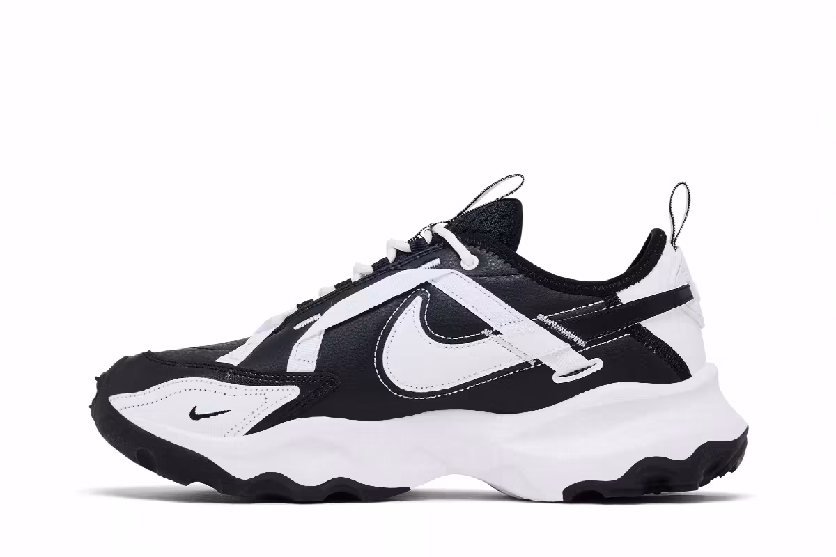 Nike Women's TC 7900 White Black, view 4