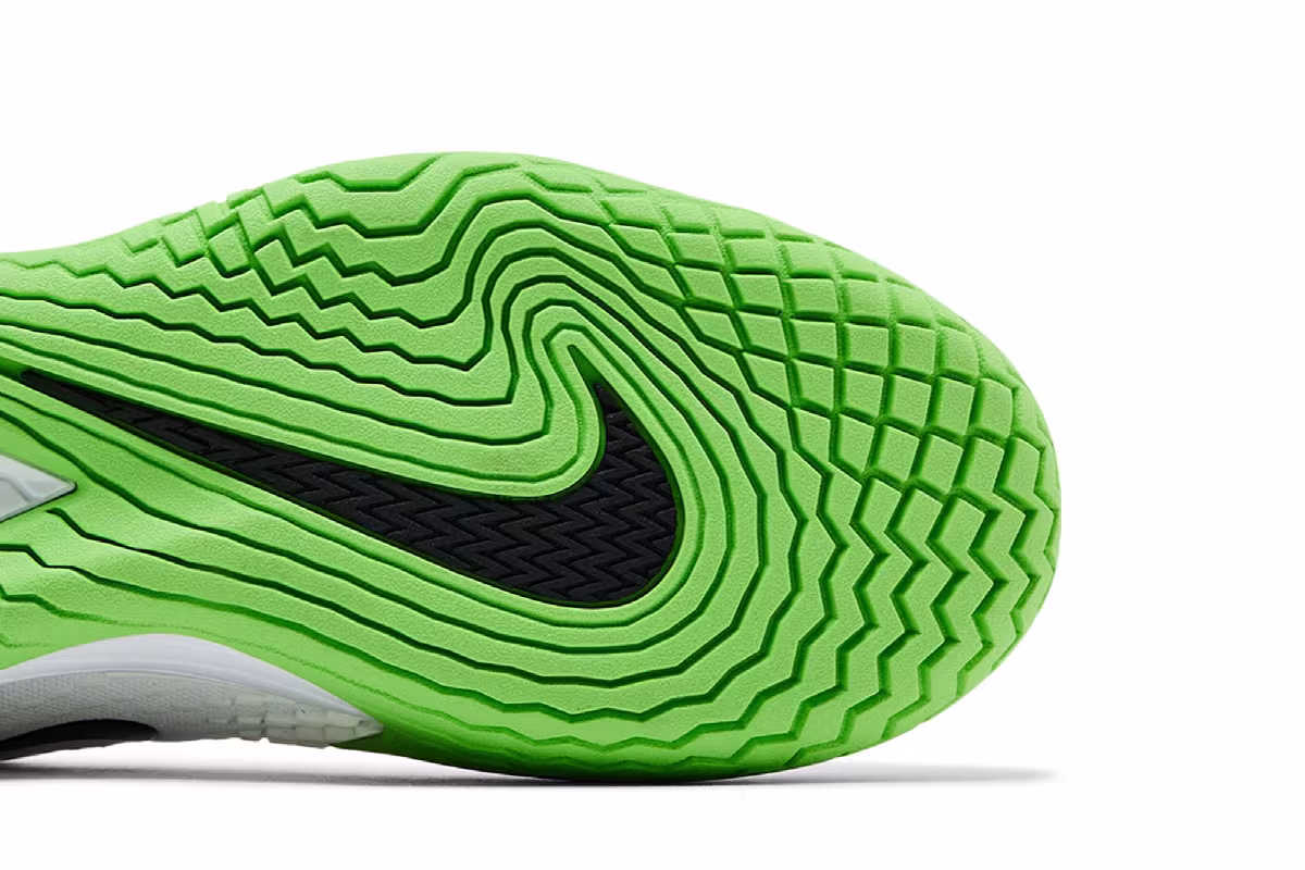 NikeCourt Zoom Vapor Cage 4 Rafa White Action Green, view 6