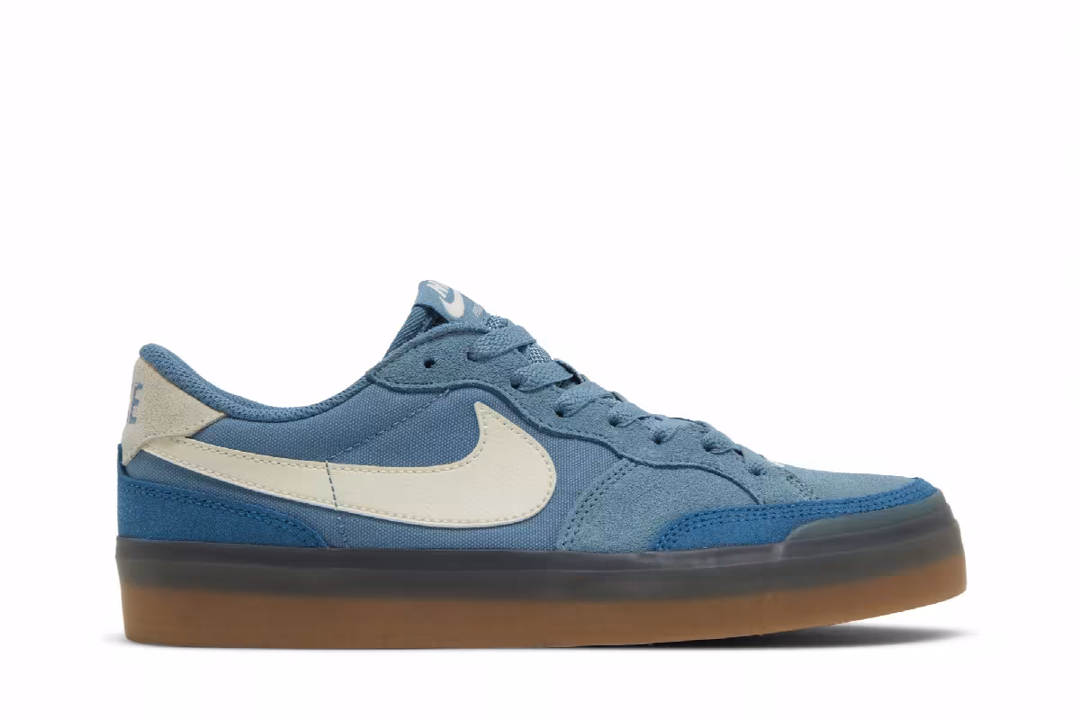 Nike Women's Zoom Pogo Plus SB Noise Aqua Gum, view 2