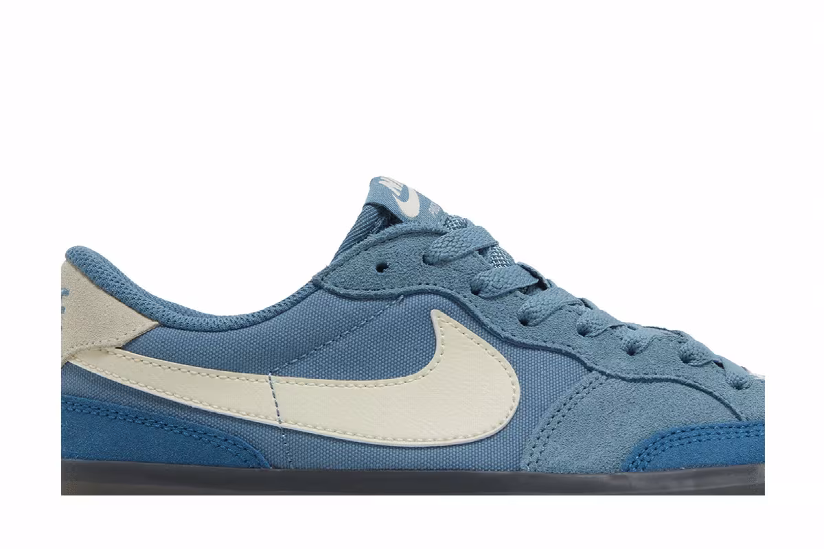 Nike Women's Zoom Pogo Plus SB Noise Aqua Gum, view 3
