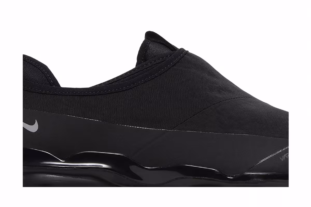 Nike Air Vapormax Moc Roam Black, view 3