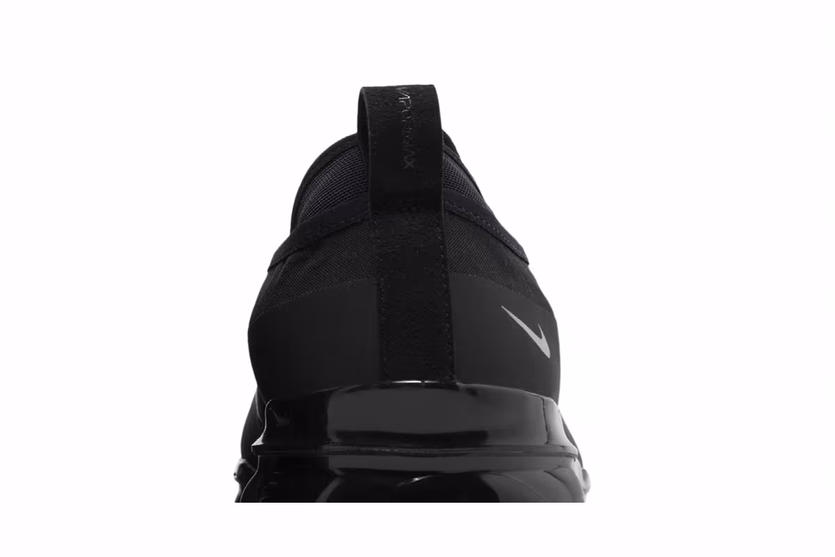 Nike Air Vapormax Moc Roam Black, view 8