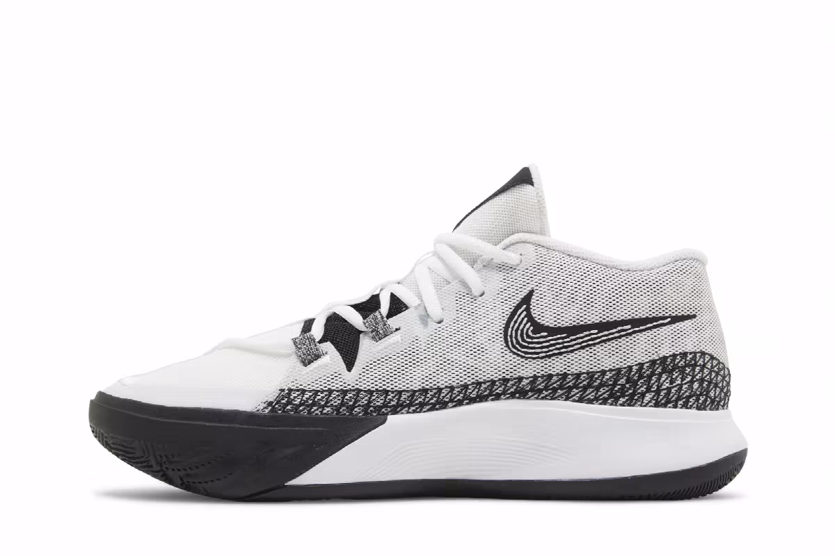 Nike Kyrie Flytrap 6 White Black, view 4