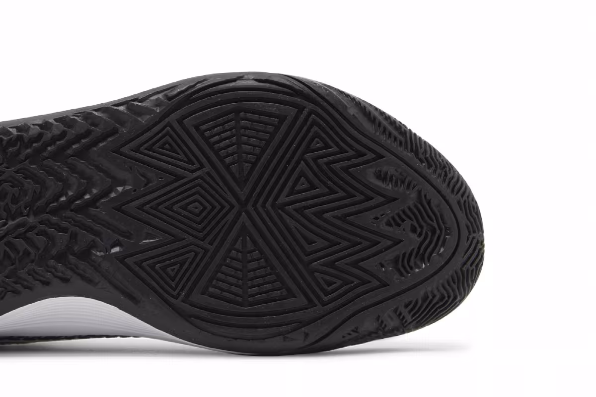 Nike Kyrie Flytrap 6 White Black, view 6
