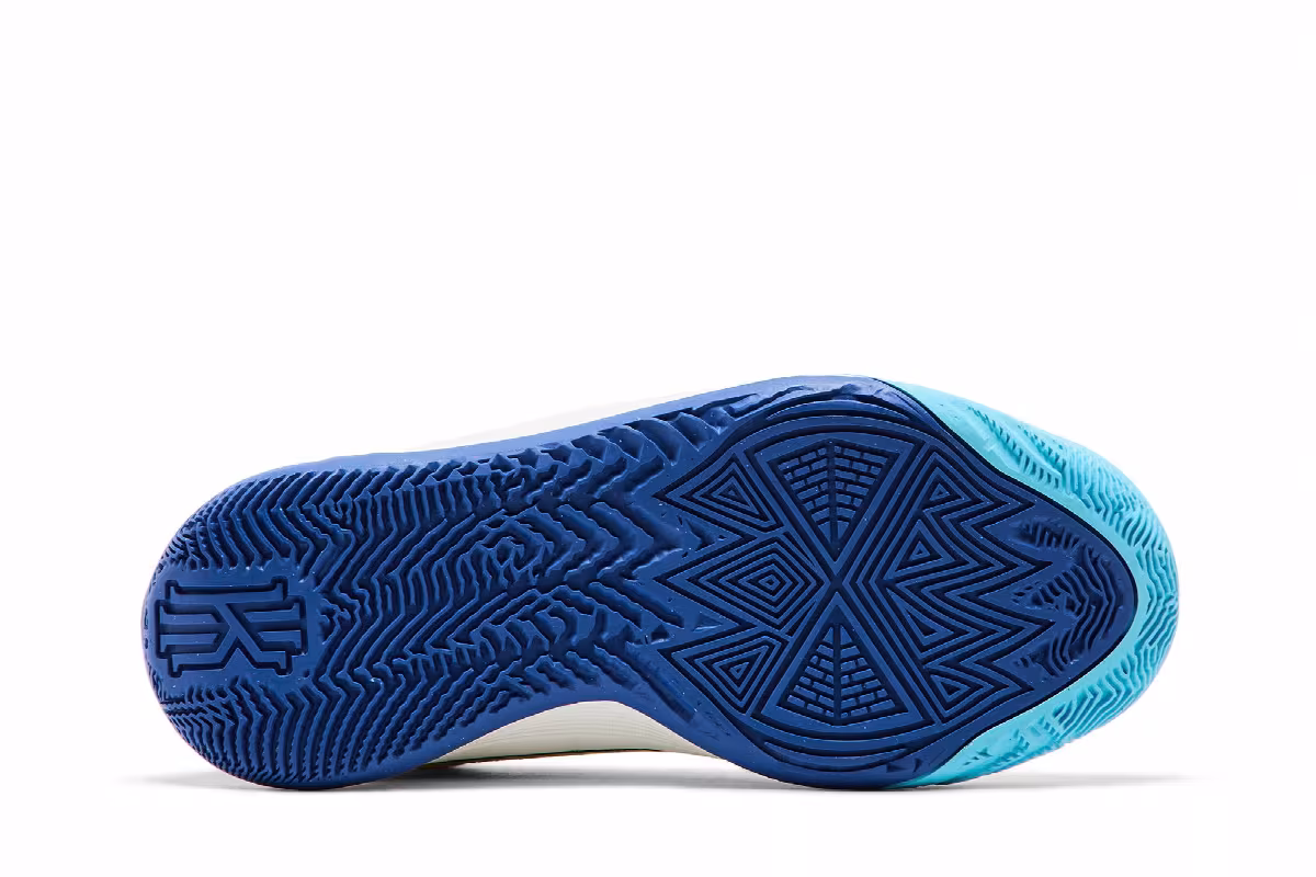 Nike Kyrie Flytrap 6 GS Kaleidoscope, view 5