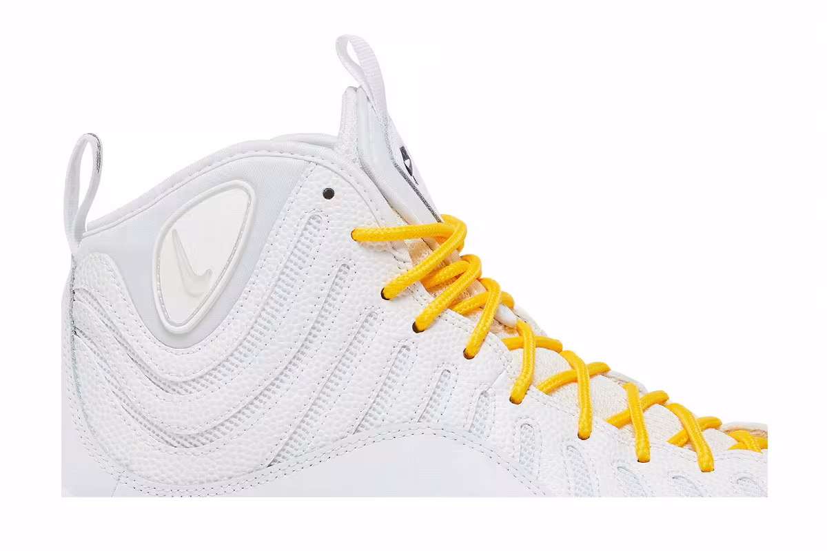 Supreme x Nike Air Bakin White, view 3