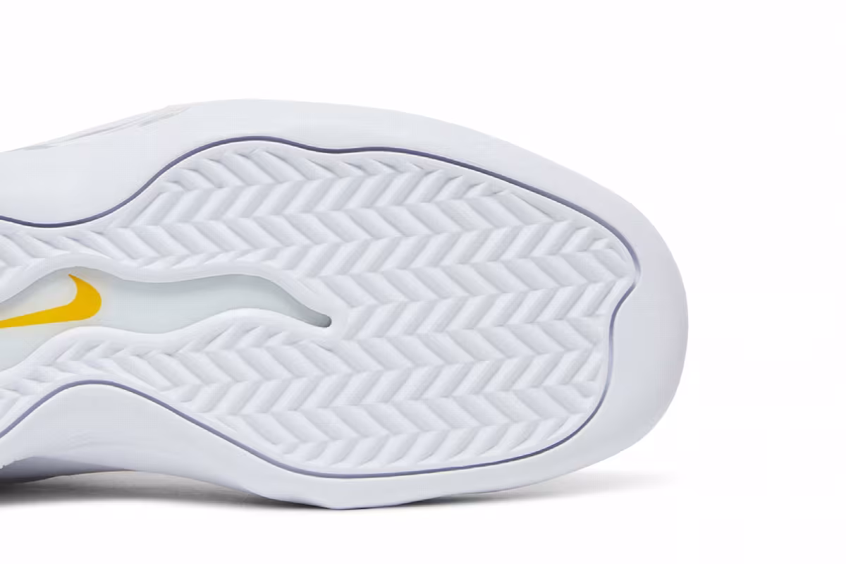 Supreme x Nike Air Bakin White, view 6