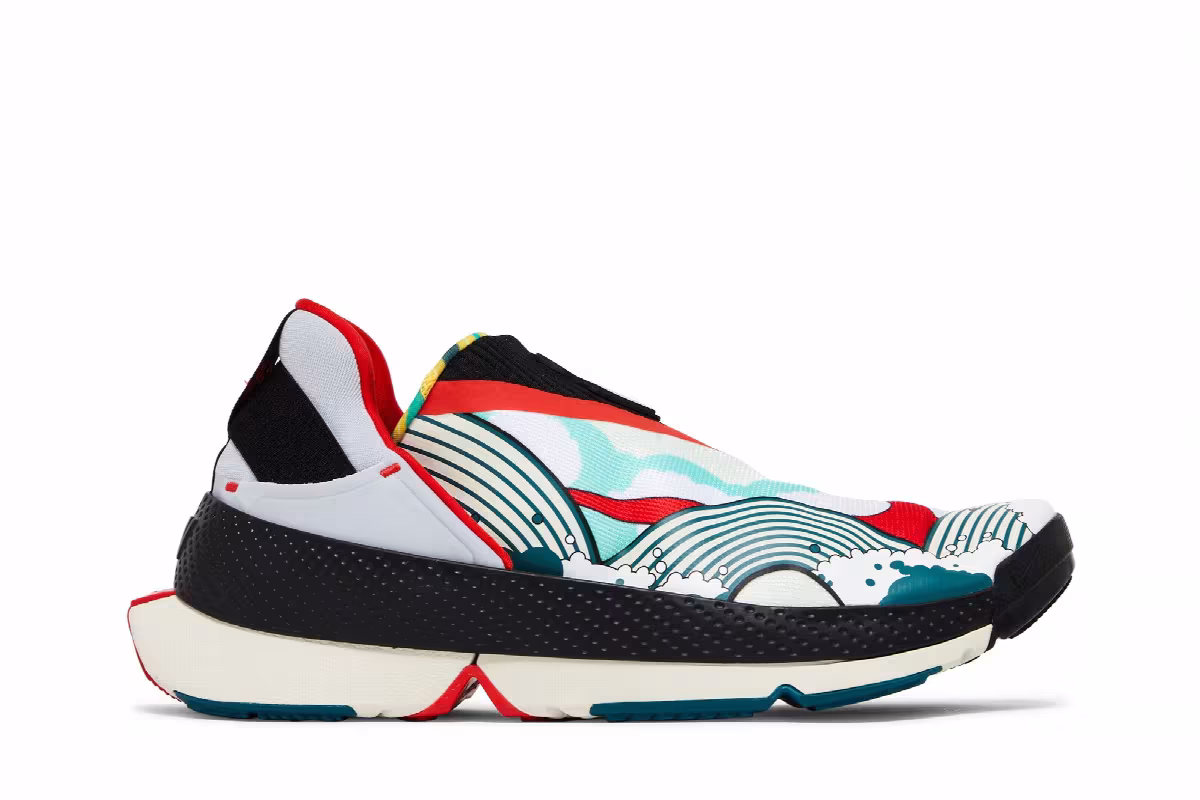 Nike GO FlyEase Doernbecher XIX, view 2