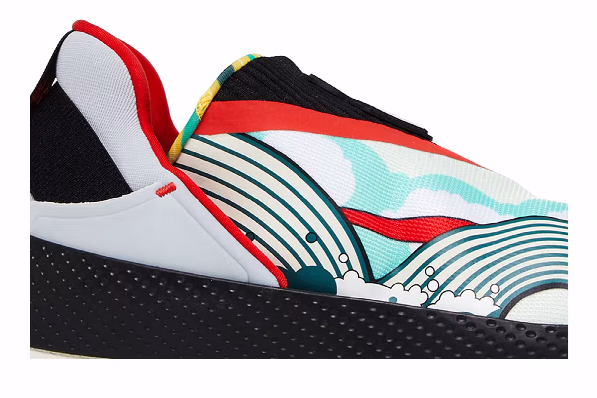 Nike GO FlyEase Doernbecher XIX, view 3