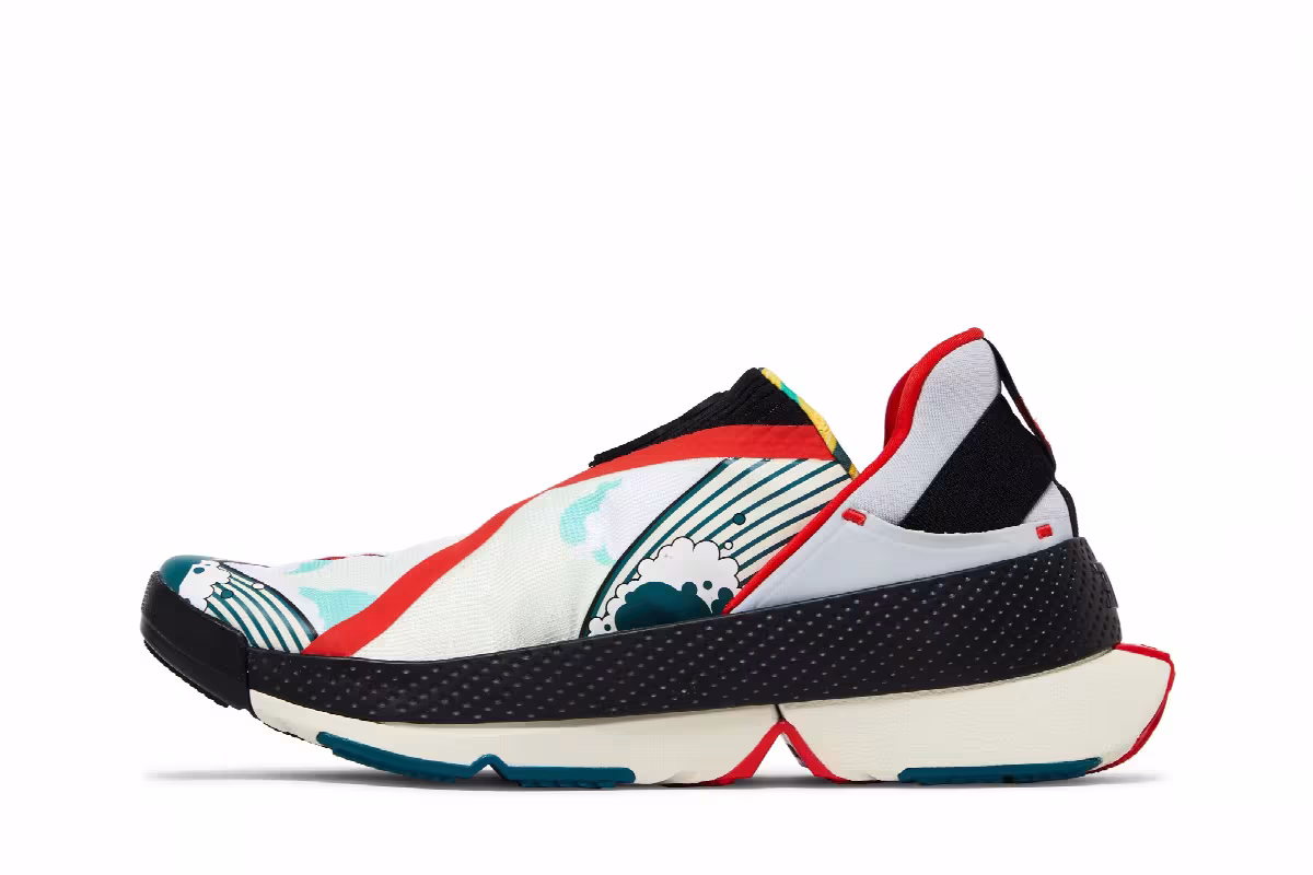 Nike GO FlyEase Doernbecher XIX, view 4