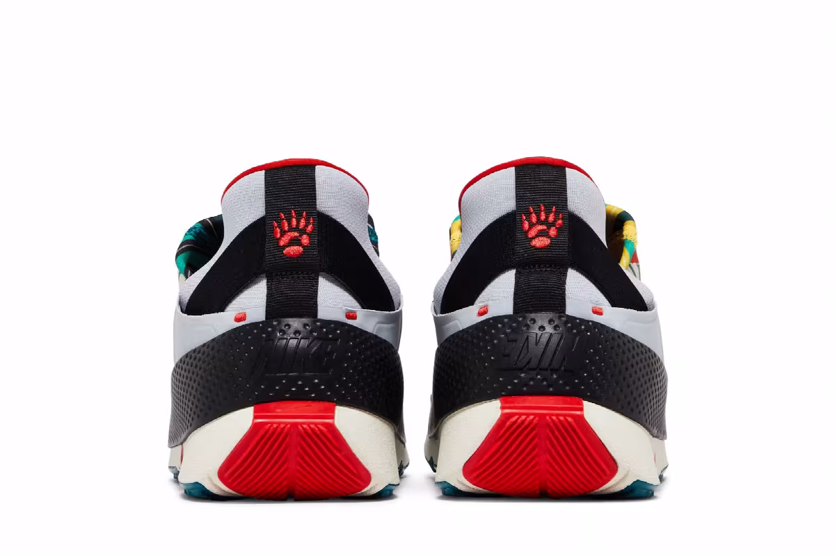 Nike GO FlyEase Doernbecher XIX, view 7