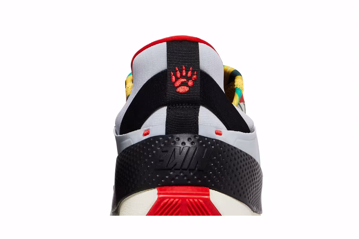 Nike GO FlyEase Doernbecher XIX, view 8