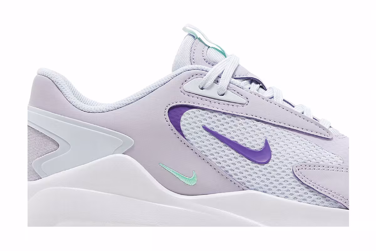 Nike Women's Air Max Bolt Infinite Lilac Green Glow, view 3