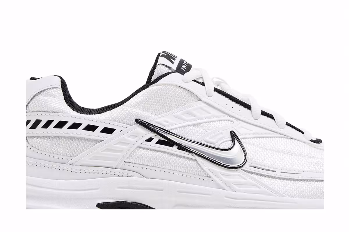 Nike Women's Initiator White Metallic Silver, view 3