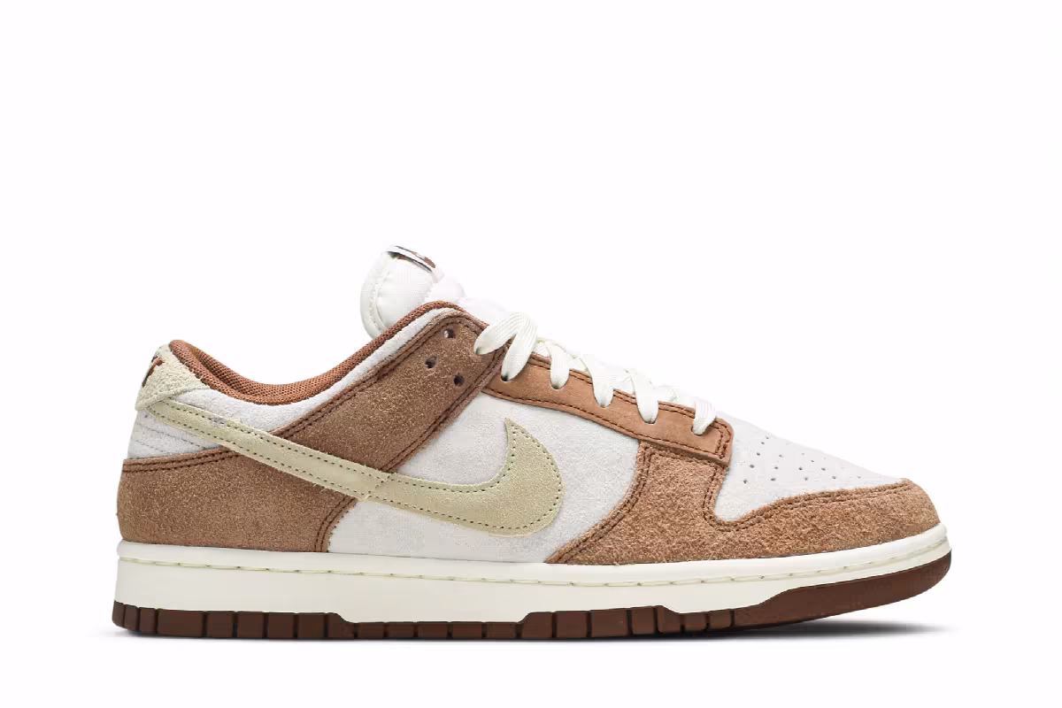 Nike Dunk Low Premium Medium Curry, view 2