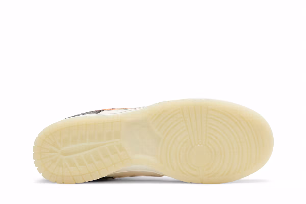 Nike Dunk Low Premium Halloween 2021, view 5